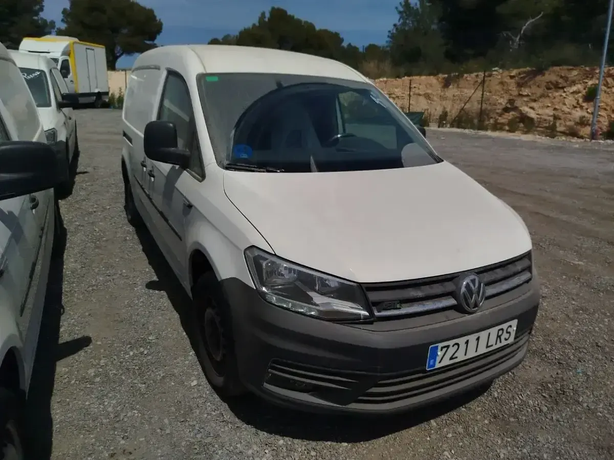 Begagnad VW Caddy Maxi 83 kW (113 HK) 2021 Vit Minibuss