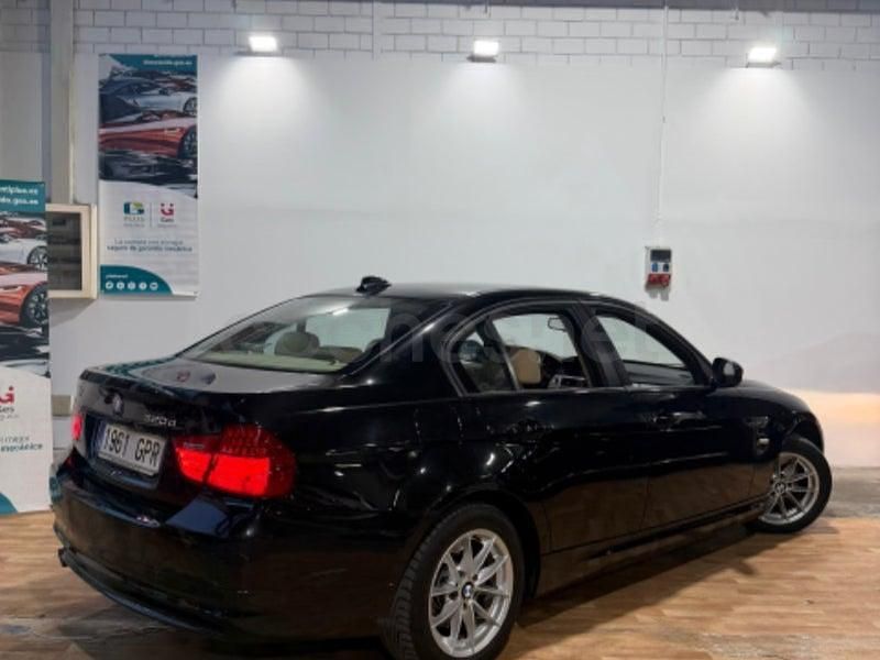 Usado BMW 320 Efficient Dynamics 163 HP (119 kW) 2010 Preto Sedan