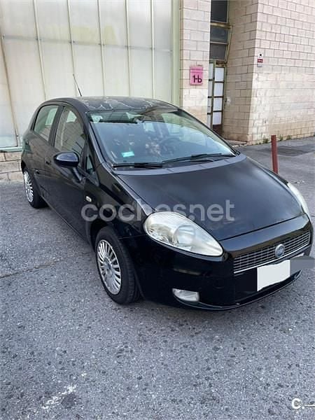 Negro Usado 2006 Fiat Grande Punto Dynamic Utilitario | 1500 € (Buen precio) - Imagen 1/4