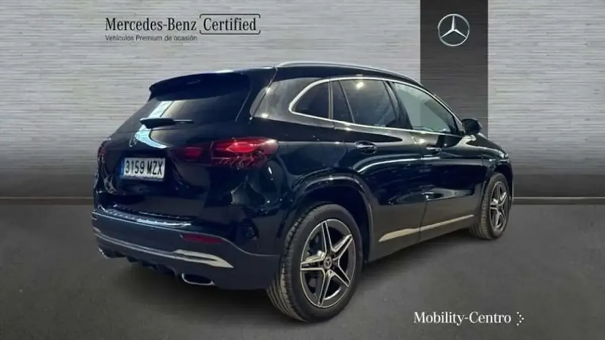 Usado Mercedes GLA250 218 CV (160 kW) 2025 Negro SUV