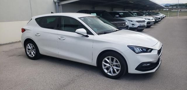 Begagnad Seat Leon Style 150 HK (110 kW) 2020 Vit Halvkombi