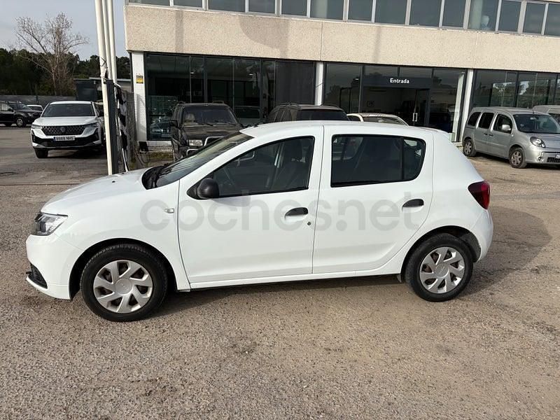 Usado Dacia Sandero Ambiance 73 CV (53 kW) 2018 Blanco Berlina
