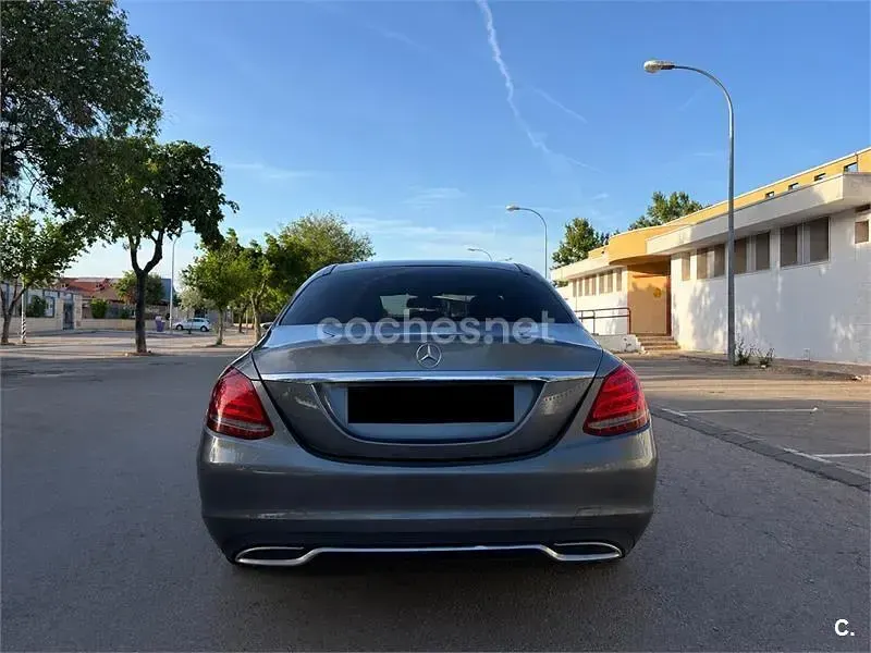 Usado Mercedes C220 170 CV (125 kW) 2017 Gris / plata Berlina