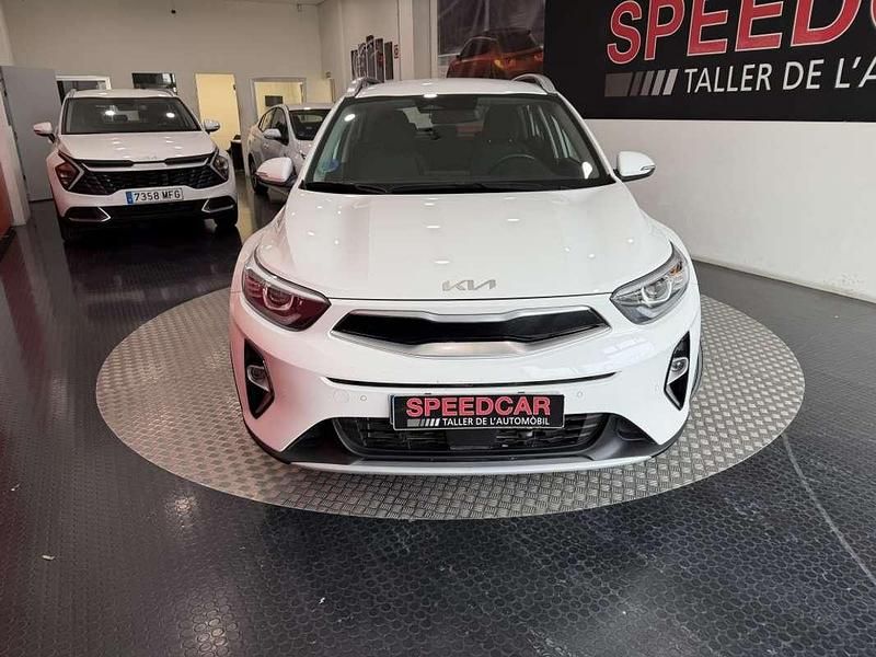 Usado Kia Stonic 101 CV (74 kW) 2024 Blanco SUV