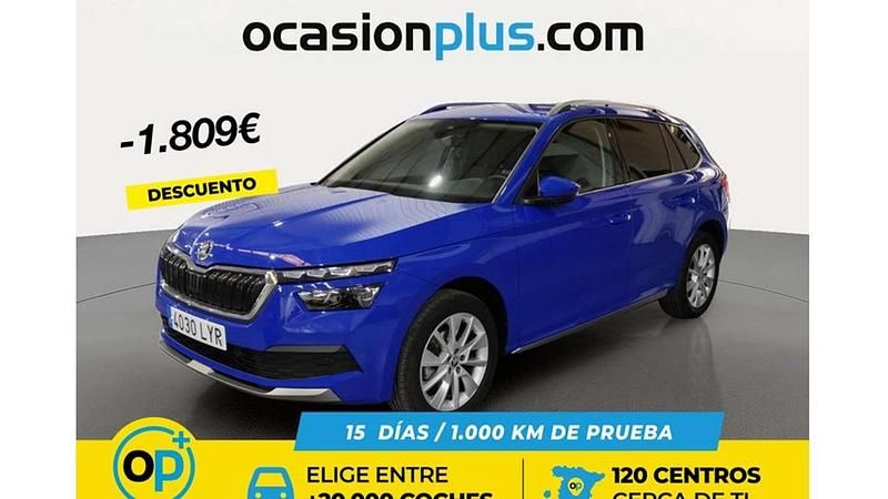 Usado Skoda Kamiq Style 110 CV (80 kW) 2022 Azul SUV