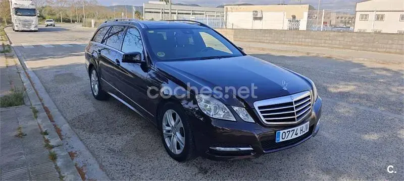 Usado Mercedes E250 Avantgarde 204 CV (150 kW) 2012 Marrón Familiar