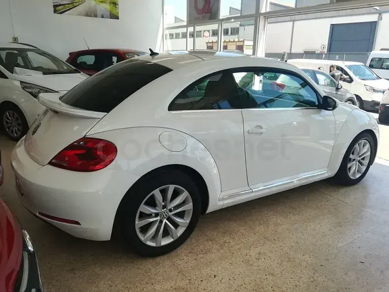 Usado VW Beetle Edition 105 CV (77 kW) 2013 Blanco Utilitario