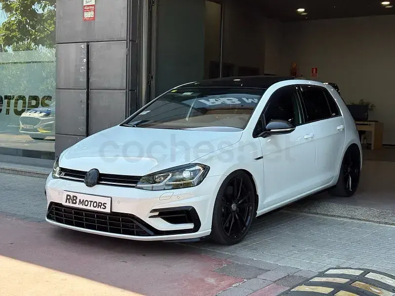Usado VW Golf VII R 310 CV (228 kW) 2017 Blanco Berlina