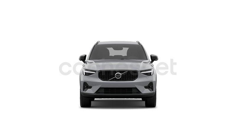 Usado Volvo XC40 Plus 163 CV (119 kW) 2025 Gris / plata SUV