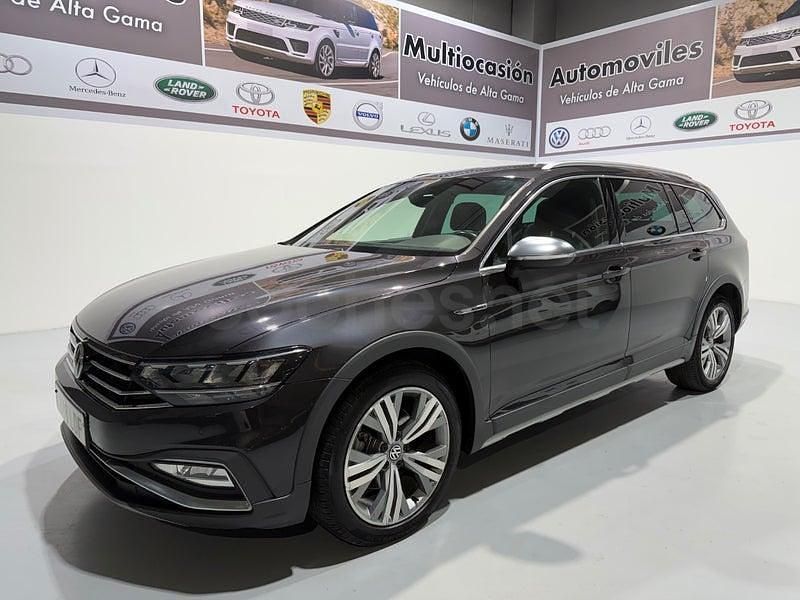 Usado VW Passat Alltrack 200 CV (147 kW) 2020 Negro Familiar