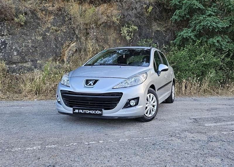 Usado Peugeot 207 73 CV (53 kW) 2010 Gris Utilitario