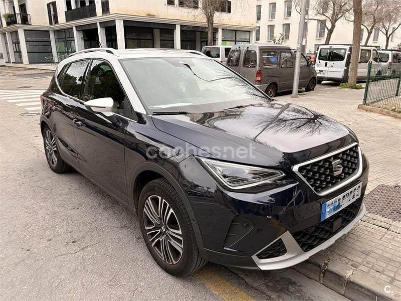 Usado Seat Arona Xperience 110 CV (80 kW) 2023 Azul SUV