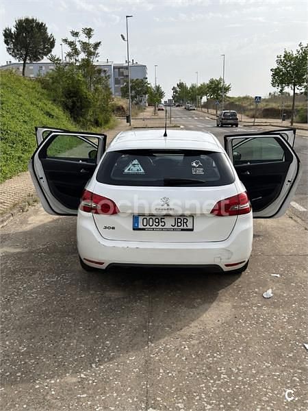Usado Peugeot 308 SW Access 115 CV (84 kW) 2014 Blanco Familiar