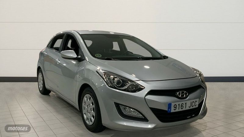 Usado Hyundai i30 90 CV (66 kW) 2015 Plata Utilitario