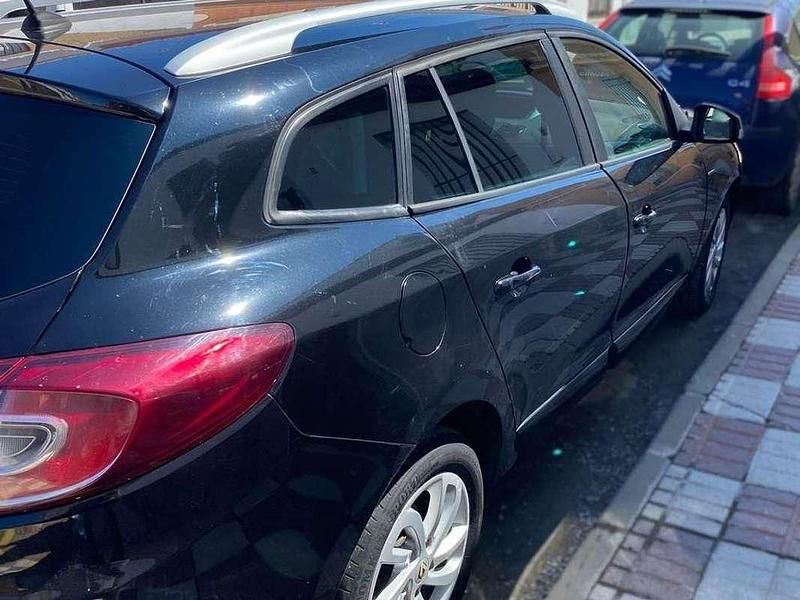 Usado Renault Mégane GrandTour Business 110 CV (80 kW) 2014 Negro Familiar