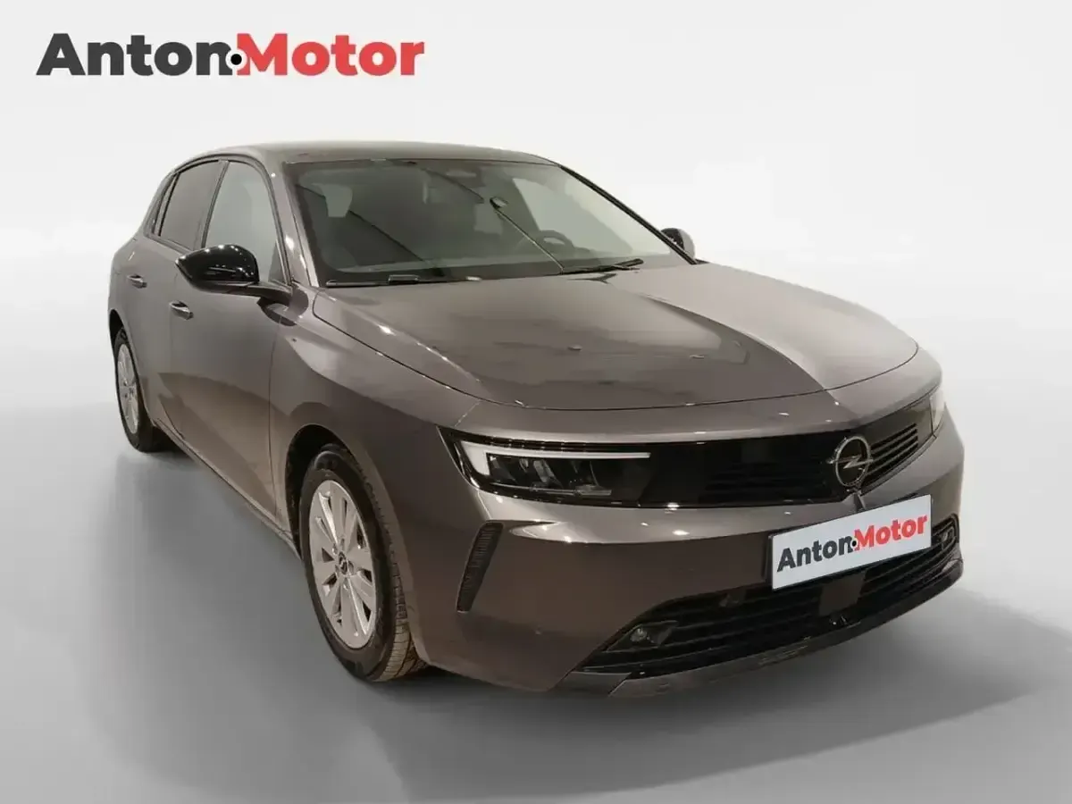 Usado Opel Astra Edition 110 CV (80 kW) 2024 Azul Utilitario