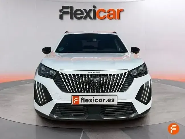 Usado Peugeot 2008 Allure 130 CV (95 kW) 2024 Blanco SUV