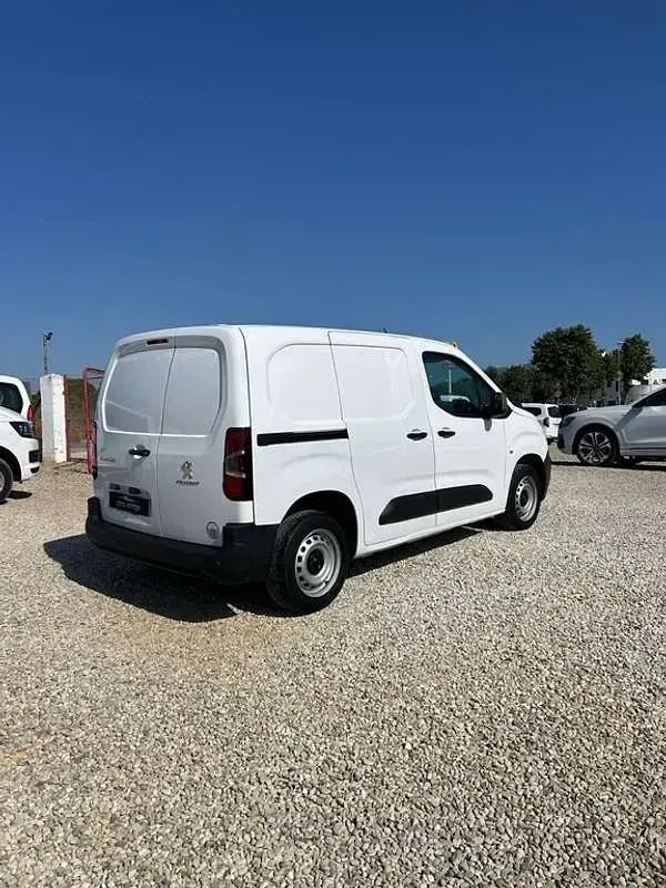 Usado Peugeot Partner 98 CV (72 kW) 2019 Blanco Monovolumen