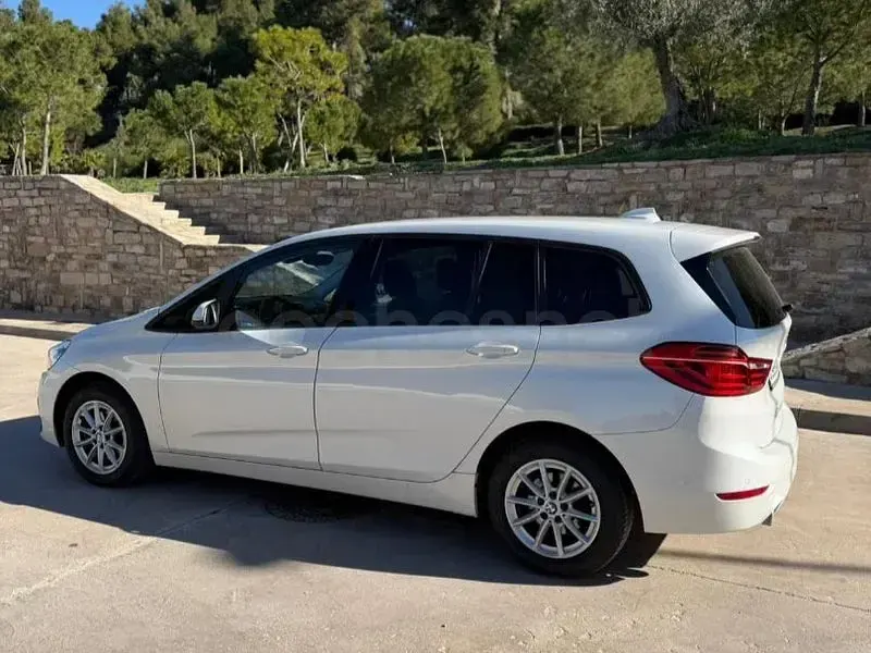 Usado BMW 216 Active Tourer 116 CV (85 kW) 2021 Blanco Monovolumen