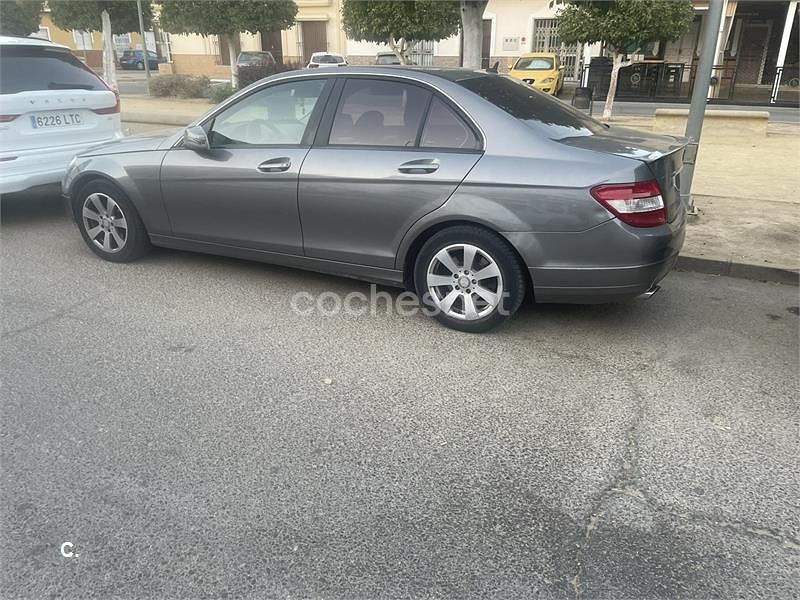 Usado Mercedes C220 Avantgarde 170 CV (125 kW) 2009 Gris / plata Berlina