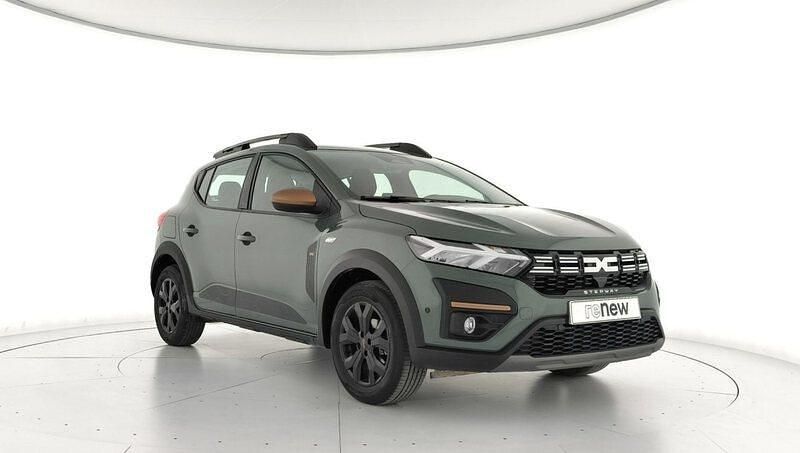 Usado Dacia Sandero Extreme 100 CV (73 kW) 2025 Verde Berlina