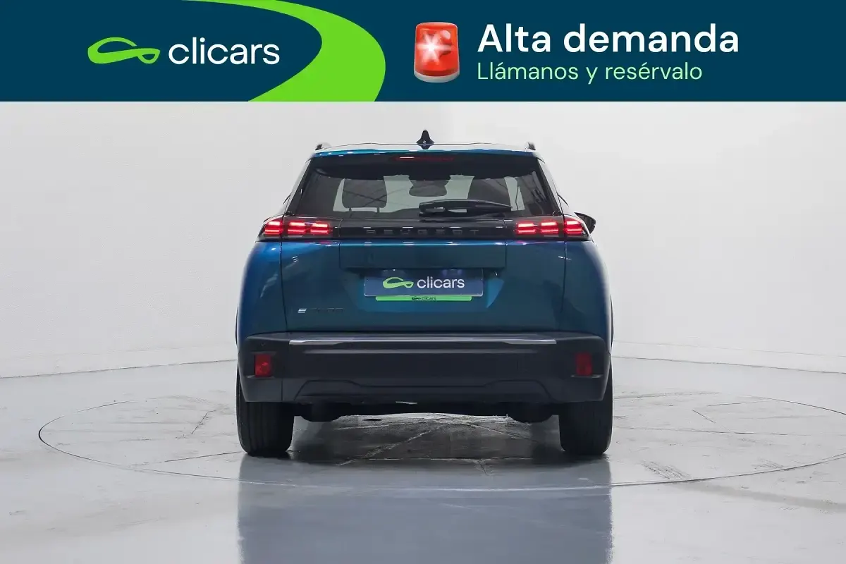 Usado Peugeot e-2008 Allure 114 kW (156 CV) 2025 Azul SUV