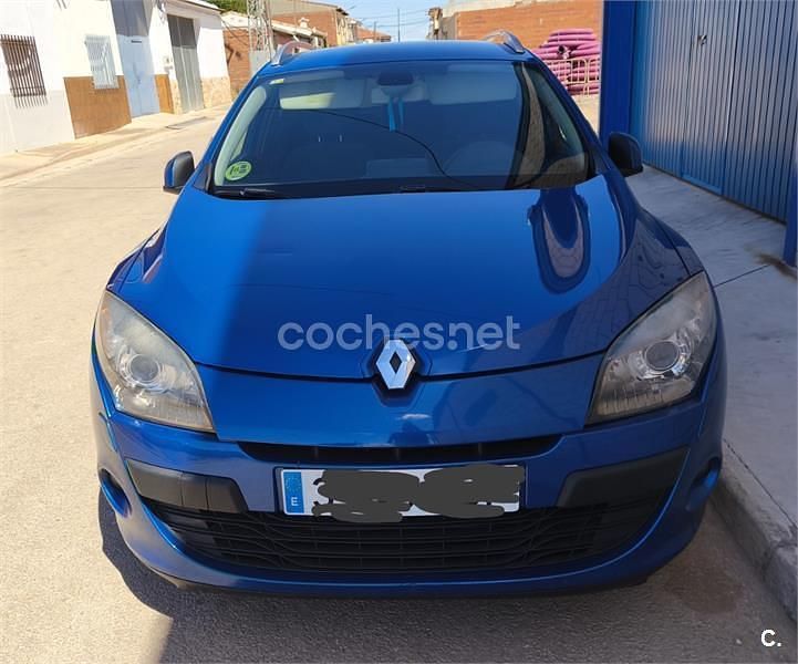 Azul Usado 2011 Renault Mégane GrandTour Dynamique Familiar | 3900 € (Precio justo) - Imagen 1/4