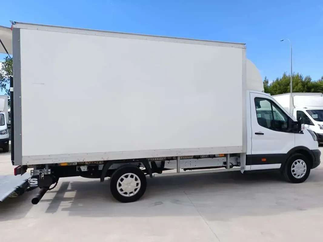 Usado Ford Transit Trend 131 CV (96 kW) 2024 Blanco Van