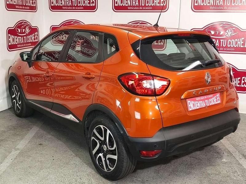 Usado Renault Captur Intens 90 CV (66 kW) 2013 Naranja SUV