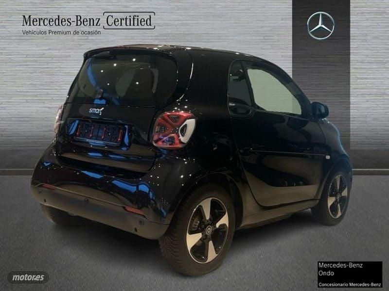 Usado Smart ForTwo Electric Drive Passion 60 kW (82 CV) 2023 Negro Utilitario
