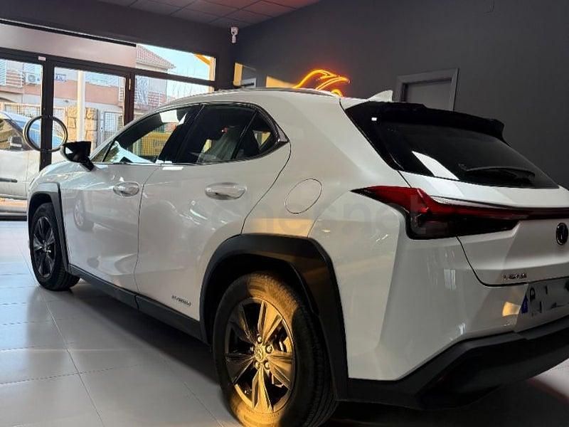 Usado Lexus UX Business Edition 184 CV (135 kW) 2021 Blanco SUV
