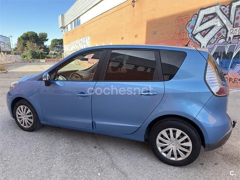 Usado Renault Scénic III LIMITED 110 CV (80 kW) 2014 Azul Monovolumen