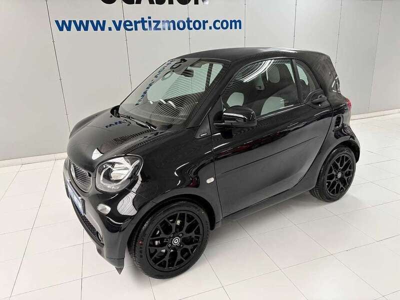 Negro Usado 2015 Smart ForTwo Coupé Passion Coupe | 10.400 € - Imagen 1/4