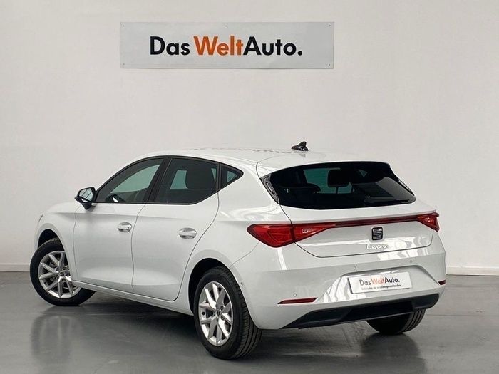 Blanco Usado 2024 Seat Leon Style | 25.500 € (Precio justo) - Imagen 1/4