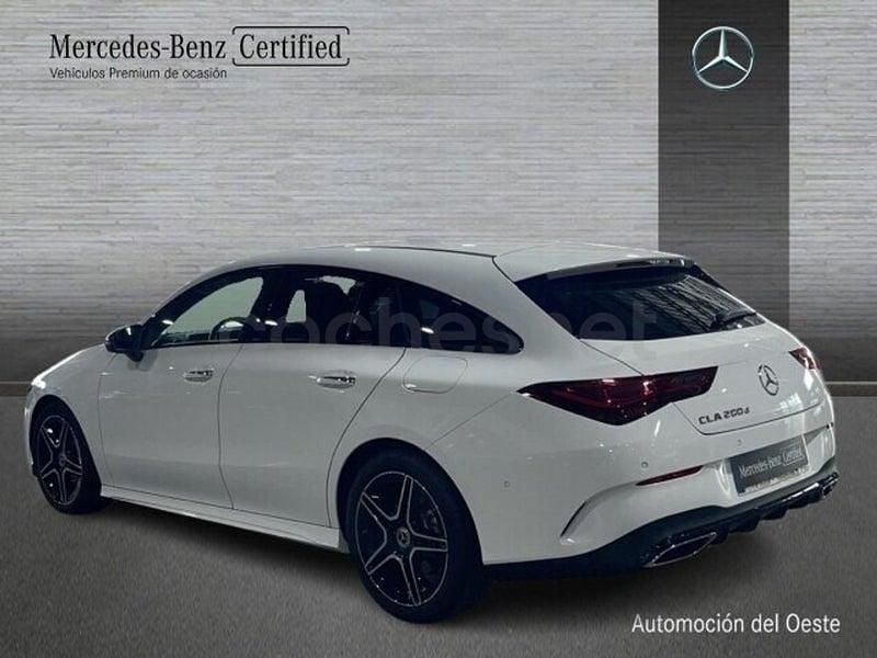 Usado Mercedes CLA200 AMG line 150 CV (110 kW) 2025 Blanco polar Familiar