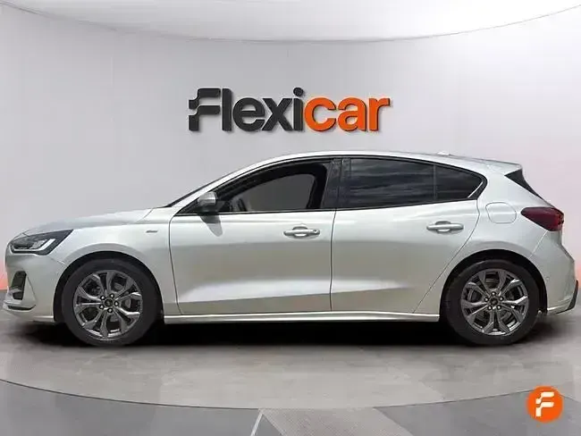Usado Ford Focus ST-Line 125 CV (91 kW) 2023 Gris Berlina