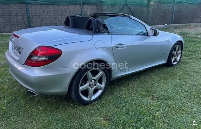 Usado Mercedes SLK200 163 CV (119 kW) 2008 Gris / plata Descapotable