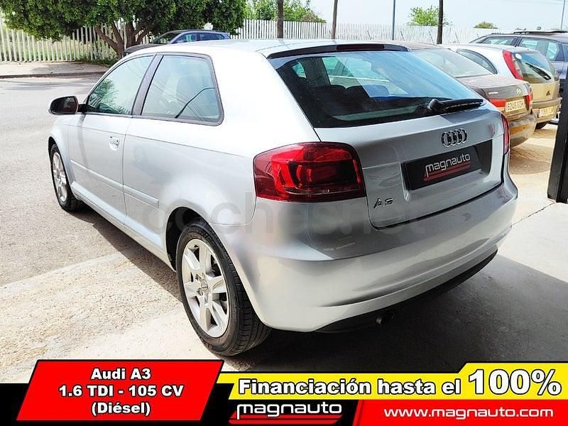 Käytetty Audi A3 Attraction 105 HP (77 kW) 2011 Harmaa Viistoperä