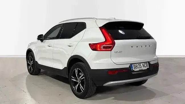 Nuevo Volvo XC40 Core 163 CV (119 kW) 2025 Blanco SUV