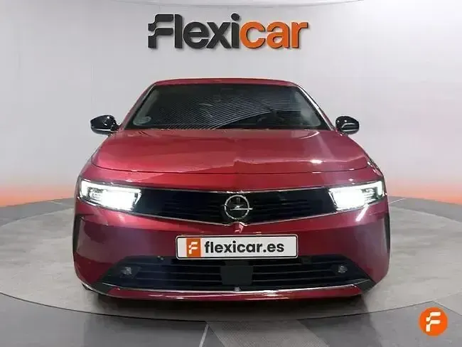 Usado Opel Astra Elegance 130 CV (95 kW) 2023 Rojo Berlina