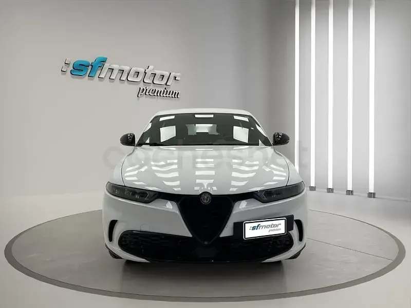 Usado Alfa Romeo Tonale Sprint 131 CV (96 kW) 2022 Blanco SUV