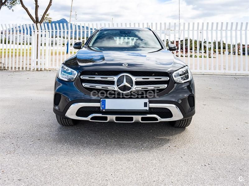 Usado Mercedes GLC300e 320 CV (235 kW) 2022 Gris / plata SUV