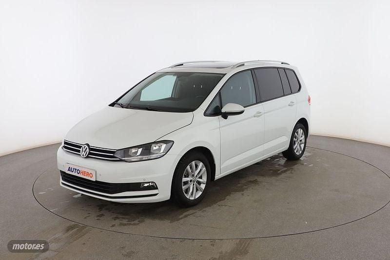 Blanco Usado 2019 VW Touran Advance Monovolumen | 23.099 € (Precio justo) - Imagen 1/3