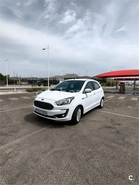 Usado Ford Ka Plus 70 CV (51 kW) 2018 Blanco Utilitario