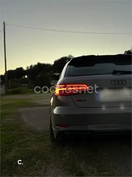 Usado Audi RS3 400 CV (294 kW) 2019 Gris / plata Berlina