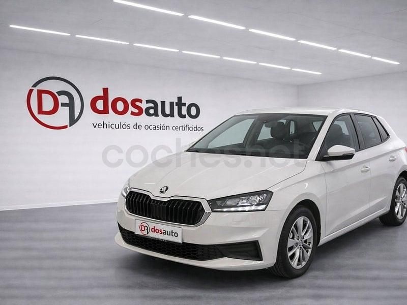 Usado Skoda Fabia Ambition 80 CV (58 kW) 2022 Blanco Utilitario