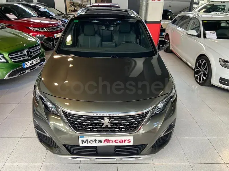 Usado Peugeot 3008 GT-line 131 CV (96 kW) 2020 Gris / plata SUV