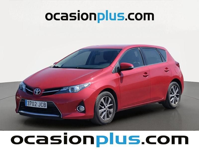 Usado Toyota Auris 90 CV (66 kW) 2015 Rojo Utilitario