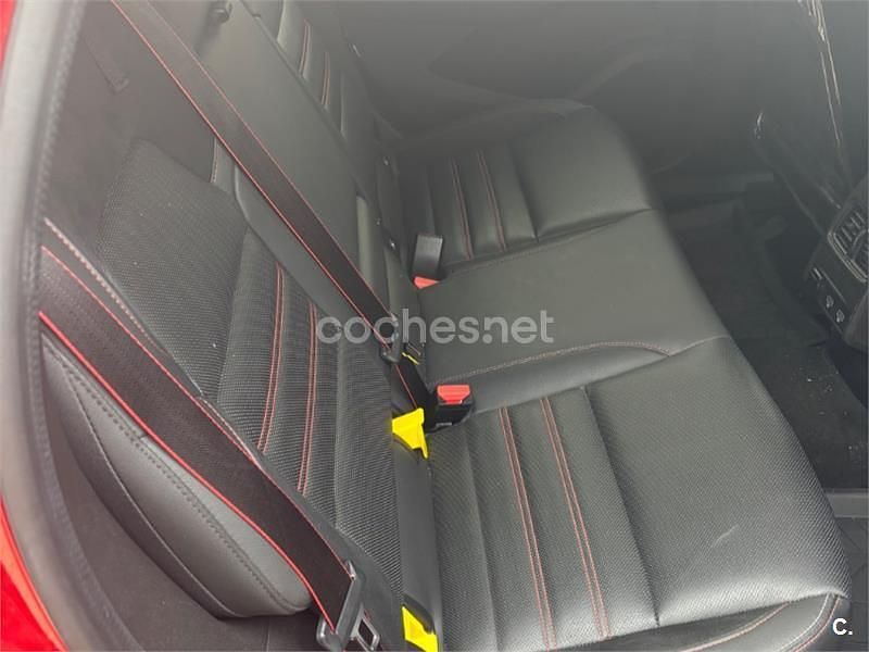 Usado Renault Arkana RS Line 145 CV (106 kW) 2022 Rojo SUV