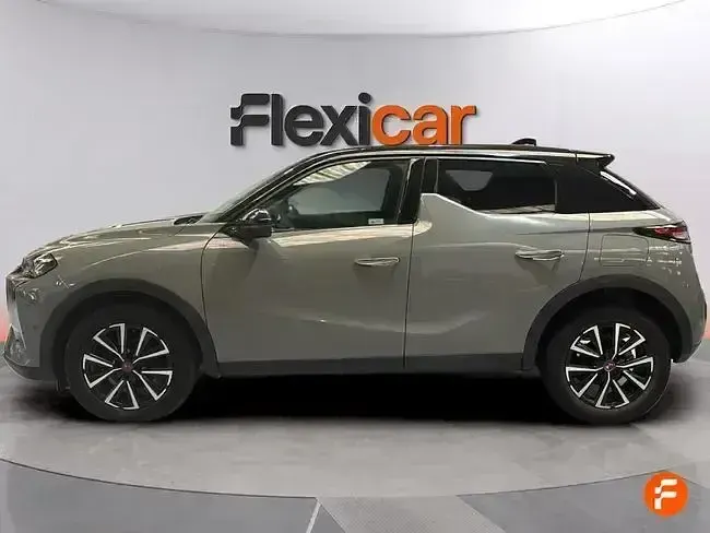 Usado DS Automobiles DS3 Crossback Performance 130 CV (95 kW) 2023 Gris SUV